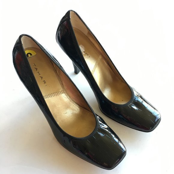 Tahari Enya Pumps Embossed Slip On High‎ Heels 9M - Picture 1 of 6
